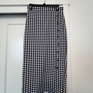 Black and White Houndstooth Pencil Skirt